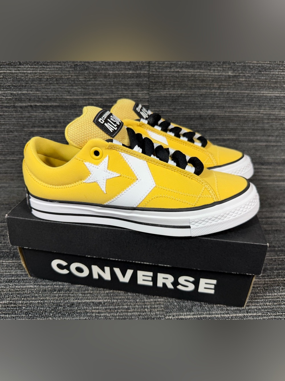 Converse Star Player Unisex   “Puff Banana” Low Top Sneakers Mens 8 Women’s 9.5